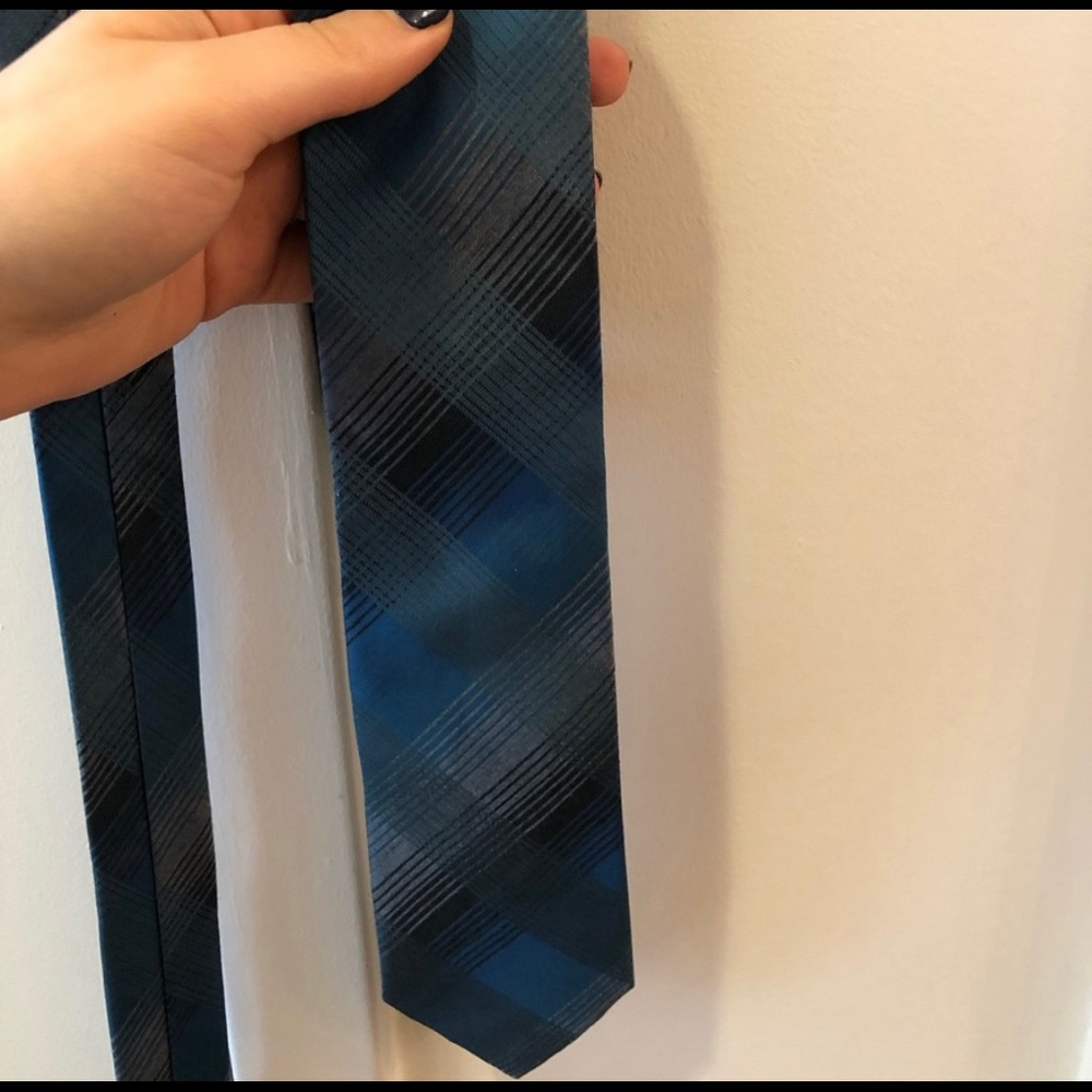 Calvin Klein Tie! Barely Worn!